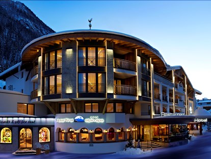 Hotels an der Piste - Hotel-Schwerpunkt: Skifahren & Kulinarik - Außen Ansicht - Hotel Tirol****alpin spa Ischgl 