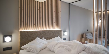 Hotels an der Piste - Hotel-Schwerpunkt: Skifahren & Familie - Trentino-Südtirol - Pustertalzimmer mit Talblick - Berghotel Zirm 