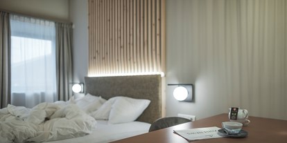 Hotels an der Piste - Hotel-Schwerpunkt: Skifahren & Familie - Trentino-Südtirol - Zirmhimmel mit Nachmittagssonne - Berghotel Zirm 
