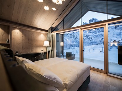 Hotels an der Piste - Skiregion Alta Badia - Neue Zimmer mit einzigartiger Fensterfront - Hotel Cappella