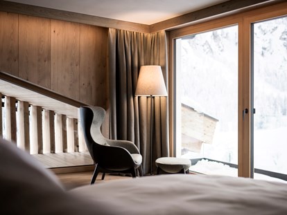 Hotels an der Piste - Wellnessbereich - Leseecke mit atemberaubender Sicht - Hotel Cappella
