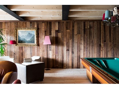 Hotels an der Piste - Pools: Sportbecken - San Candido - Billiard Lounge - Berghotel Sexten Dolomiten