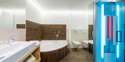 Hotels an der Piste - Skiraum: Skispinde - Cogolo di Pejo - Bad Payer Suite - Paradies Pure Mountain Resort