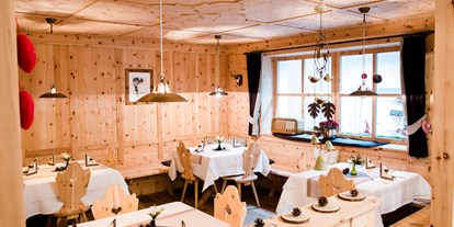 Hotels an der Piste - Hotel-Schwerpunkt: Skifahren & Familie - Kolfuschg von Corvara - Frühstücken in der Luis Trenker Stube - Villa David Dolomites