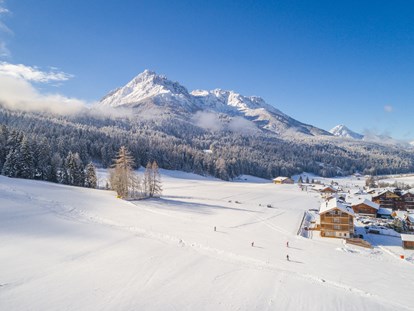 Hotels an der Piste - Parkplatz: kostenlos beim Hotel - Skigebiet 3 Zinnen Dolomites - SKI IN - SKI OUT - JOAS natur.hotel.b&b