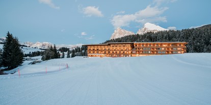 Hotels an der Piste - Skikurs direkt beim Hotel: für Erwachsene - St.Kassian - Sporthotel Floralpina - Sporthotel Floralpina