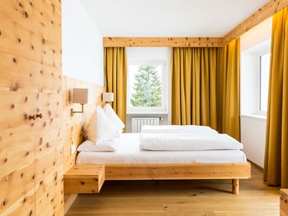 Hotels an der Piste - Skikurs direkt beim Hotel: eigene Skischule - Skigebiet 3 Zinnen Dolomites - Hotel Kreuzberg