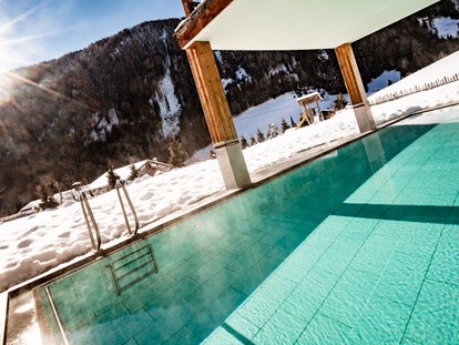 Hotels an der Piste - Skikurs direkt beim Hotel: für Kinder - Skigebiet Gitschberg Jochtal - Außenpool - Hotel Masl
