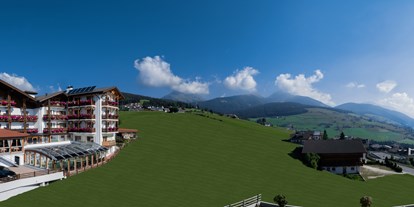 Hotels an der Piste - Rodeln - Skigebiet Gitschberg Jochtal - Ausblick - Hotel Alpenfrieden