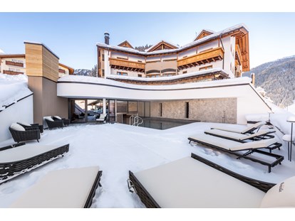 Hotels an der Piste - Rodeln - Skigebiet Gröden - Hotel Miravalle