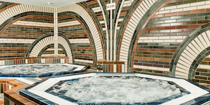 Hotels an der Piste - Pools: Innenpool - Trentino-Südtirol - Whirlpool - Sporthotel Obereggen