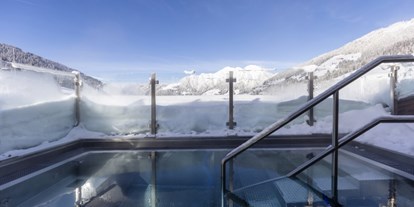 Hotels an der Piste - Pools: Infinity Pool - Tux - 7Heaven "adults only - Galtenberg Family & Wellness Resort