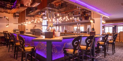 Hotels an der Piste - Verpflegung: alkoholfreie Getränke ganztags inklusive - alPACHA Cocktail-Lounge-Bar - Galtenberg Family & Wellness Resort