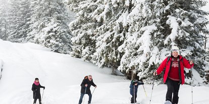 Hotels an der Piste - Skiservice: Skireparatur - Tirol - Schneeschuhwanderung - Familotel Kaiserhof****