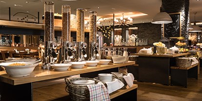 Hotels an der Piste - Suite mit offenem Kamin - Davos Platz - Alles was das Herz begehrt beim reichhaltigen Frühstücksbuffet. - Valbella Resort