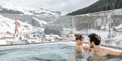 Hotels an der Piste - Pools: Innenpool - Ski- & Gletscherwelt Zillertal 3000 - Aktiv-& Wellnesshotel Bergfried