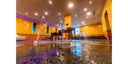 Hotels an der Piste - Pools: Infinity Pool - Kitzbühel - Family Aquapark - MY ALPENWELT Resort****SUPERIOR