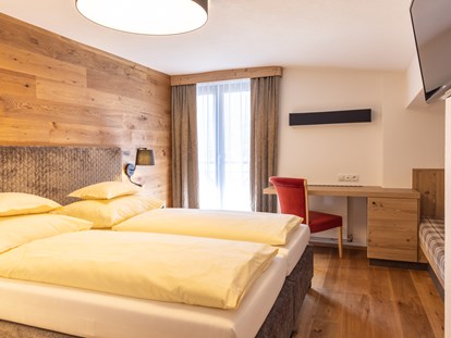 Hotels an der Piste - Hotel-Schwerpunkt: Skifahren & Party - Moos/Pass - Doppelzimmer Rustikal - stefan Hotel