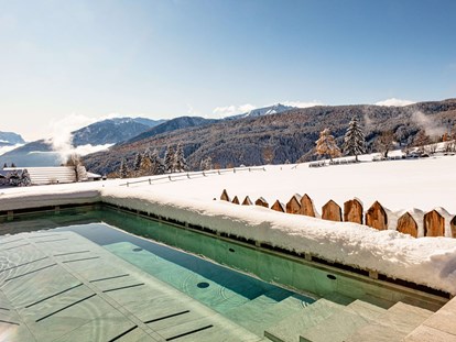 Hotels an der Piste - Verpflegung: 3/4 Pension - Skigebiet Gitschberg Jochtal - Hotel Sonnenberg Hot Whirlpool - Hotel Sonnenberg - Alpine Spa Resort