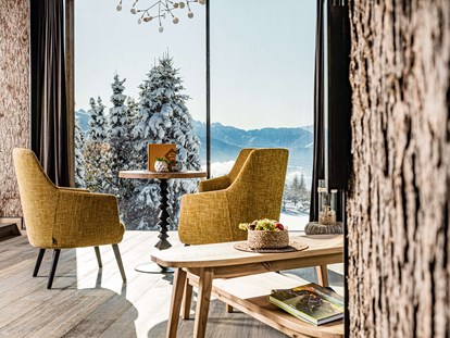 Hotels an der Piste - Skiraum: Skispinde - Brenner - Hotel Sonnenberg Bilbliothek - Hotel Sonnenberg - Alpine Spa Resort