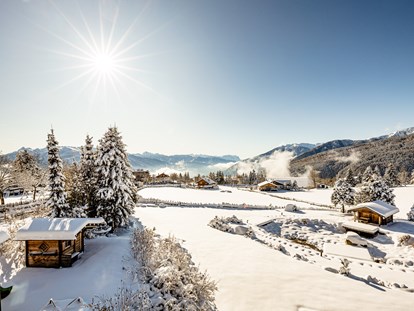Hotels an der Piste - Hotel-Schwerpunkt: Skifahren & Wellness - Wolkenstein (Trentino-Südtirol) - Hotel Sonnenberg panorama view - Hotel Sonnenberg - Alpine Spa Resort