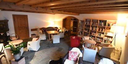 Hotels an der Piste - barrierefrei - Graubünden - Gemütliche Lounge - Hotel Ucliva