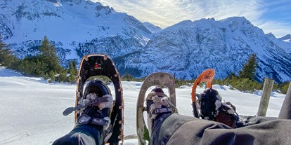 Hotels an der Piste - Hotel-Schwerpunkt: Skifahren & Familie - Vorarlberg - Schneeschuhwanderung - Pension Alwin