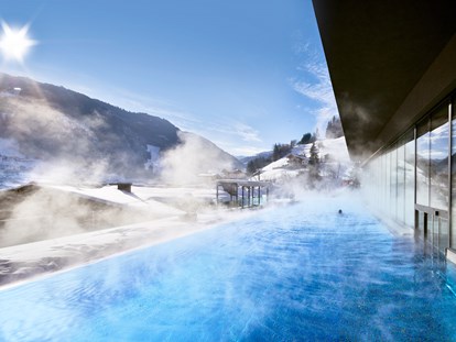 Hotels an der Piste - Pools: Infinity Pool - Österreich - Sportbecken  - DAS EDELWEISS Salzburg Mountain Resort