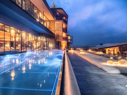 Hotels an der Piste - Pools: Infinity Pool - Dorfgastein - DAS EDELWEISS Salzburg Mountain Resort