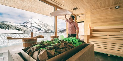 Hotels an der Piste - Skikurs direkt beim Hotel: für Erwachsene - Ski Arlberg - Entspannung in der Event-sauna - Hotel Warther Hof