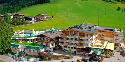 Hotels an der Piste - Skikurs direkt beim Hotel: für Erwachsene - Bramberg am Wildkogel - Das Egger - auch im Sommer die perfekte Lage im Wandergebiet - Wellness- und Familienhotel Egger in TOP LAGE