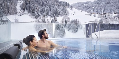 Hotels an der Piste - Pools: Infinity Pool - Österreich - Pool Winter - Active Nature Resort Das SeeMount
