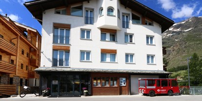 Hotels an der Piste - Hotel-Schwerpunkt: Skifahren & Familie - Bürchen - AMBER SKI-IN / OUT HOTEL & SPA