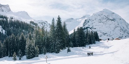 Hotels an der Piste - Skikurs direkt beim Hotel: eigene Skischule - Riezlern - Winterwandern - Hotel Goldener Berg