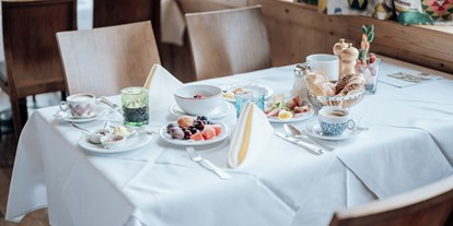 Hotels an der Piste - Hunde: erlaubt - Galtür - Opulentes Frühstücksbuffet  - Hotel Goldener Berg