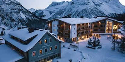 Hotels an der Piste - Preisniveau: exklusiv - Galtür - Außenansicht - Hotel Goldener Berg