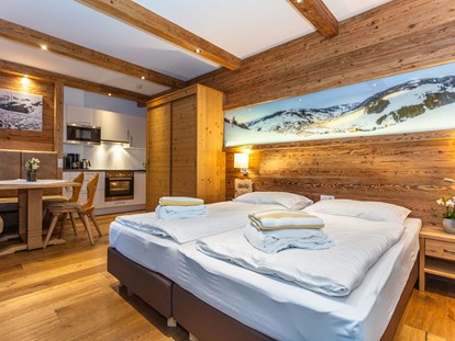 Hotels an der Piste - Hotel-Schwerpunkt: Skifahren & Ruhe - Bramberg am Wildkogel - Appartement direkt an der Piste in Hinterglemm  - Ferienwohnungen Perfeldhof