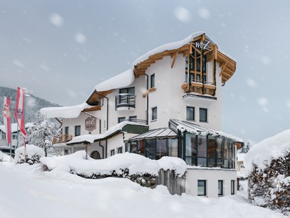 Hotels an der Piste - geführte Skitouren - Skigebiet Filzmoos - Winterstimmung - meiZeit Lodge