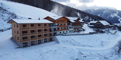 Hotels an der Piste - Skiservice: vorhanden - Schladming - Hotel Breilerhof in Schladming-Dachstein, direkt an der Piste, Planai, Schladming, Pistenhotel Familienurlaub, Biobauernhof, vom Bett aufs Brett - Hotel Breilerhof