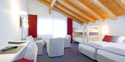 Hotels an der Piste - Hotel-Schwerpunkt: Skifahren & Ruhe - Crans-Montana - Familienzimmer - Hotel Steinmattli