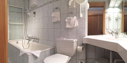 Hotels an der Piste - Preisniveau: exklusiv - Badezimmer - Saaserhof Apartments