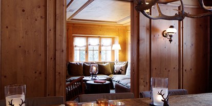 Hotels an der Piste - Hotel-Schwerpunkt: Skifahren & Ruhe - Flims Waldhaus - Jägerlounge - Hotel Dieschen
