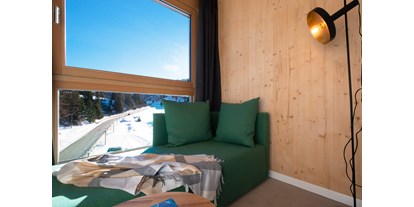 Hotels an der Piste - Sauna - Skiregion Alta Badia - Confort Zimmer Sofa - Sports&Nature Hotel Boè