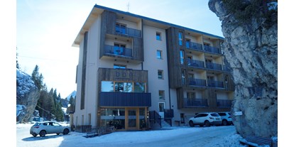 Hotels an der Piste - Skiservice: Skireparatur - Kolfuschg in Corvara - Hotel Eingang - Sports&Nature Hotel Boè