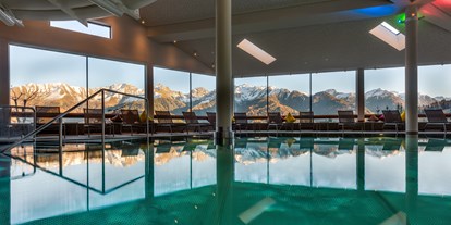 Hotels an der Piste - Pools: Infinity Pool - Skigebiet Serfaus - Fiss - Ladis - Tolles Panorama in der Familien.Wasserwelt - Baby- & Kinderhotel Laurentius