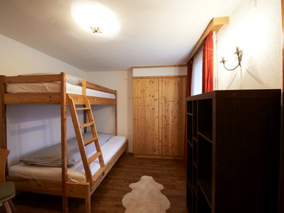 Hotels an der Piste - Preisniveau: moderat - Grächen - Panorama Suite - Kinderzimmer - Hotel Bristol *** Saas-Fee