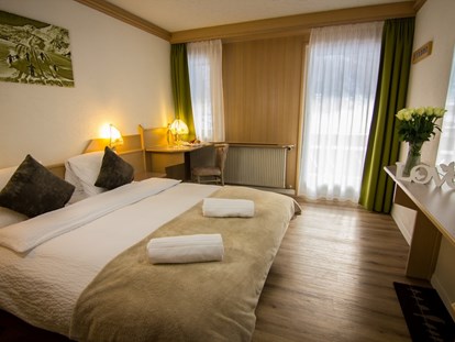 Hotels an der Piste - Hotel-Schwerpunkt: Skifahren & Familie - Doppelzimmer - Südseite orientiert - Hotel Bristol *** Saas-Fee