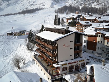 Hotels an der Piste - Preisniveau: moderat - Grächen - in 2 Minuten zum Ski Lift  - Hotel Bristol *** Saas-Fee