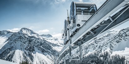 Hotels an der Piste - Skiservice: Skireparatur - Flims Waldhaus - Tschuggen Express, hoteleigener Skilift - Tschuggen Grand Hotel 
