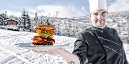 Hotels an der Piste - Suite mit offenem Kamin - Fiesch (Bellwald, Fiesch) - Best Burgers in Town - Aspen Alpin Lifestyle Hotel Grindelwald